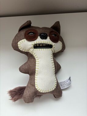 Fuggler suspicious farting fox